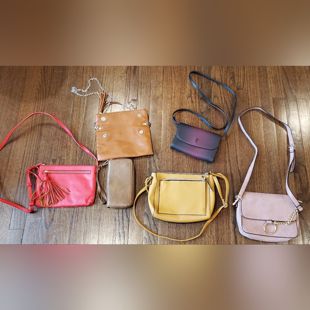 Lot of Various Purses / Handbags